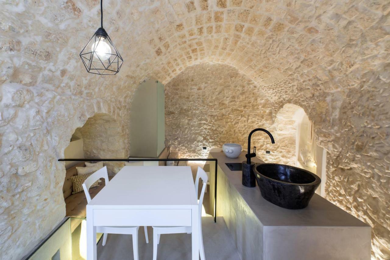 Vittoria Luxury Suite A Ostuni By Wonderful Italy 外观 照片