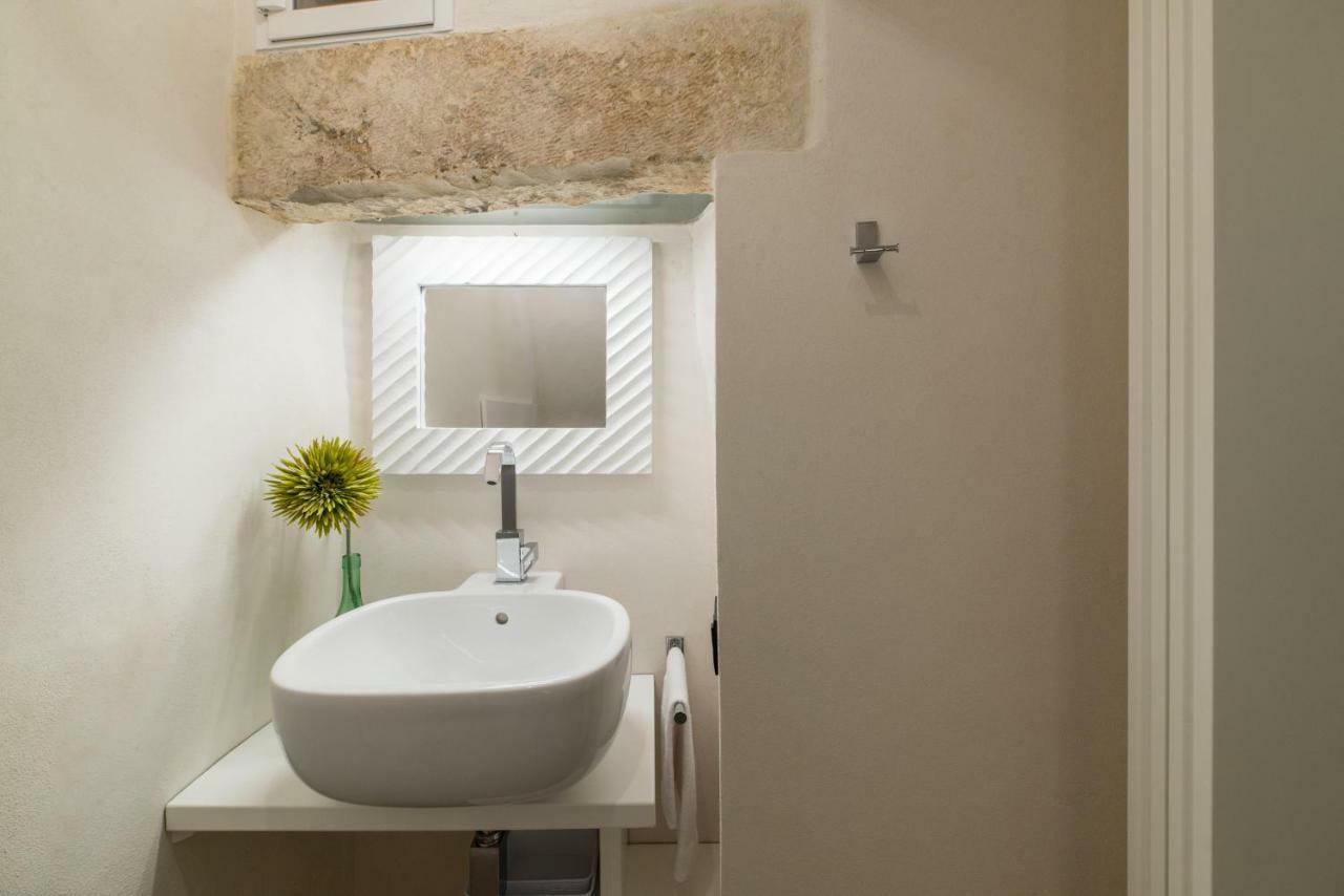 Vittoria Luxury Suite A Ostuni By Wonderful Italy 外观 照片